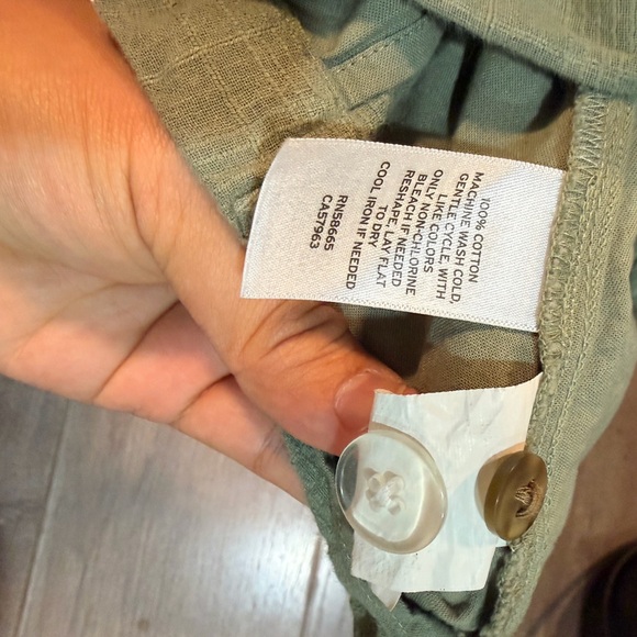 Elegant Olive Green Women's Dress - Picture 8 of 11